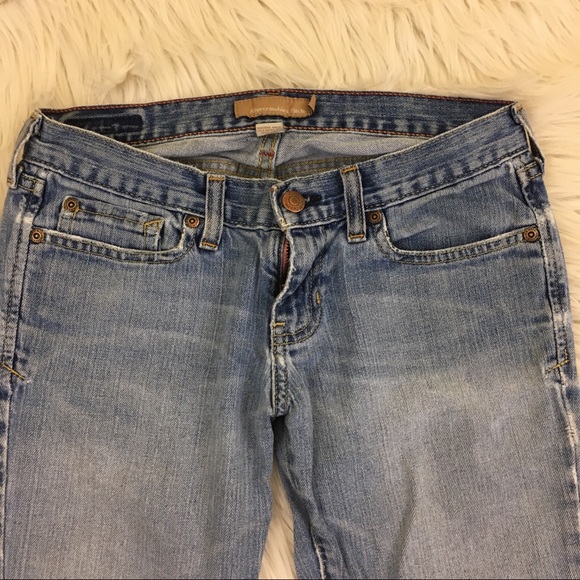 👖SOLD👖Abercrombie Fitch Distressed Boot Cut Jean - Picture 3 of 7